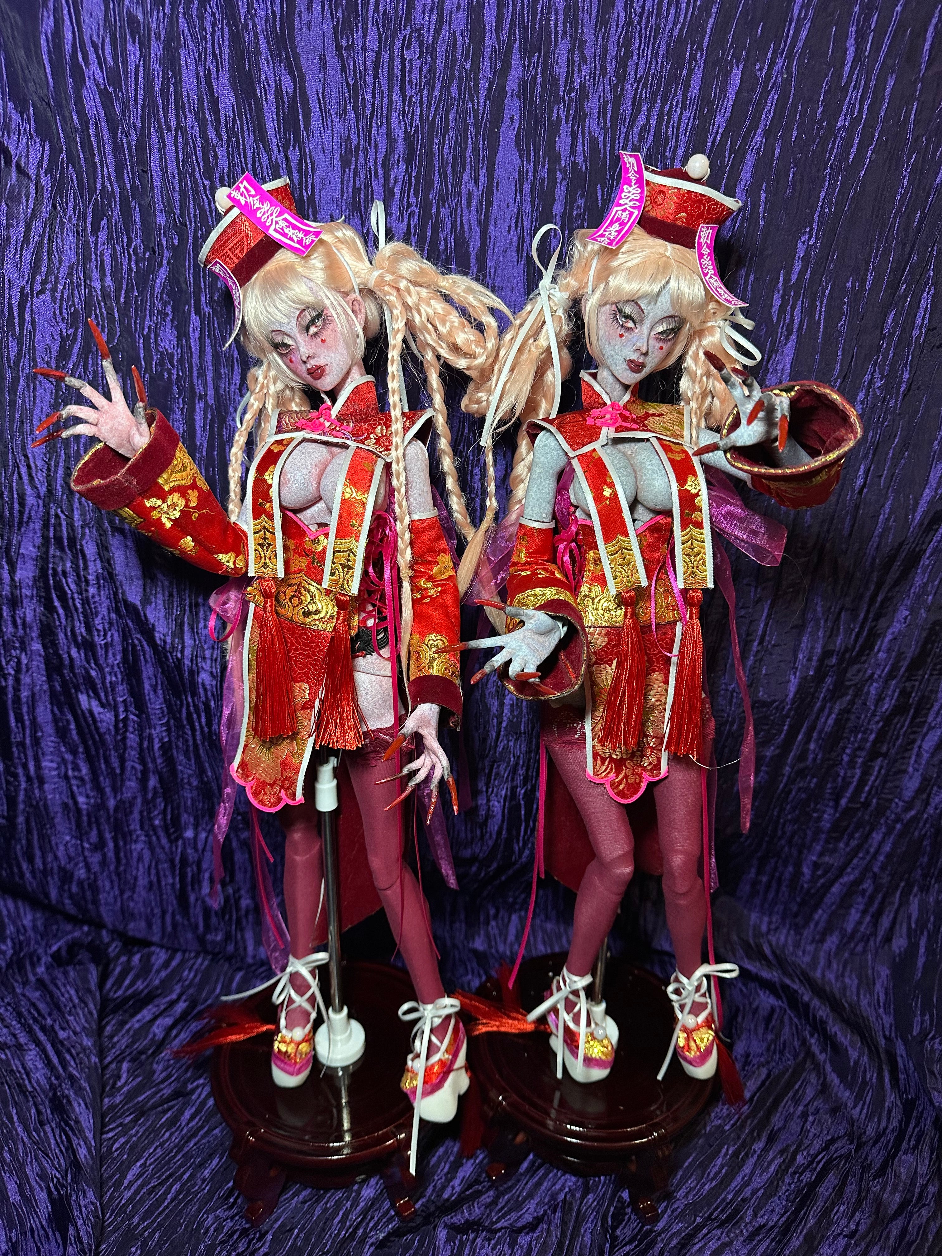 僵尸姐妹】Jiang Shi Sisters -【月灵】 Yue Ling (Pink Skin) – Cheng